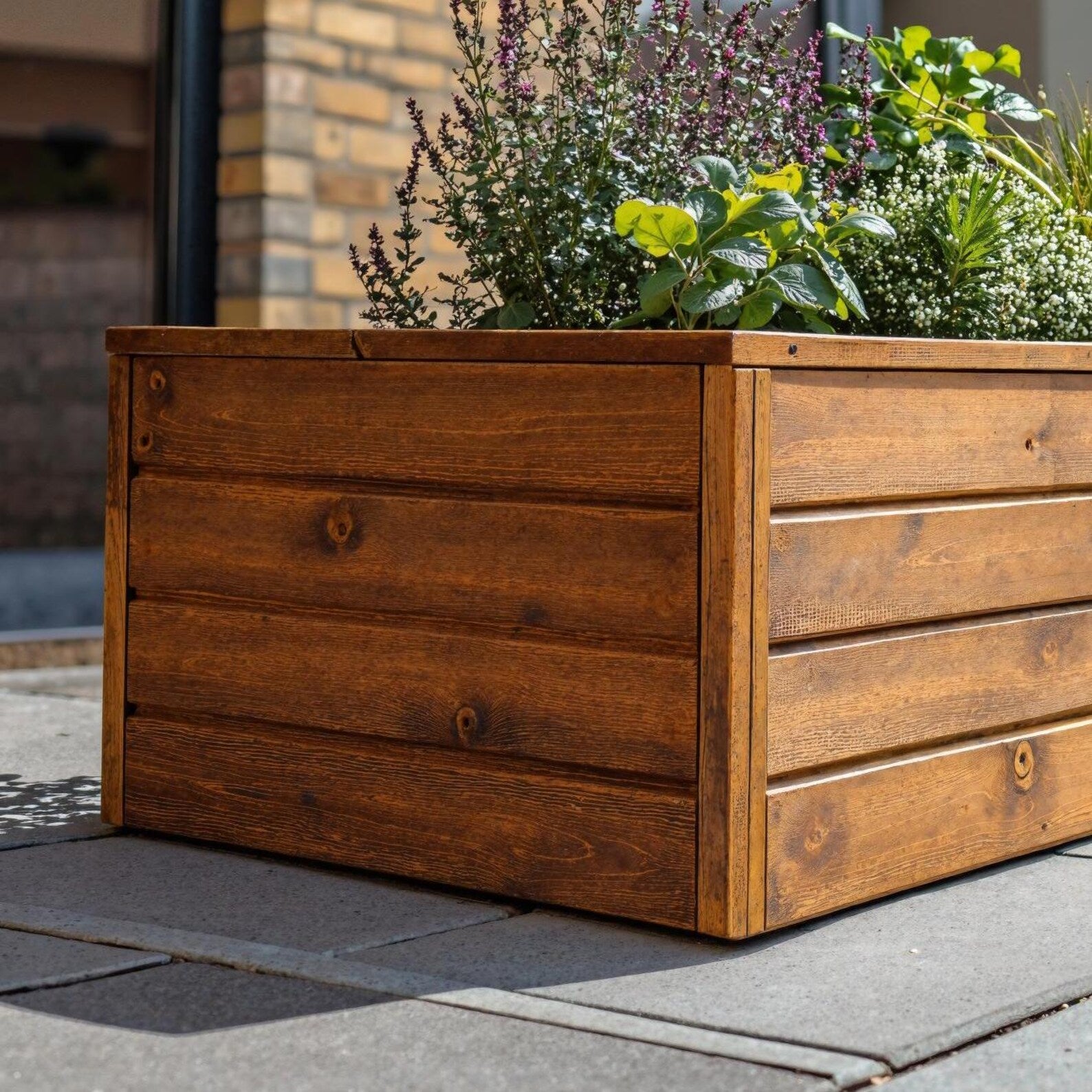 Solid Wood Pergola And Solid Wood Planter Box For Garden Pathways And Outdoor Living Areas SITHPT001