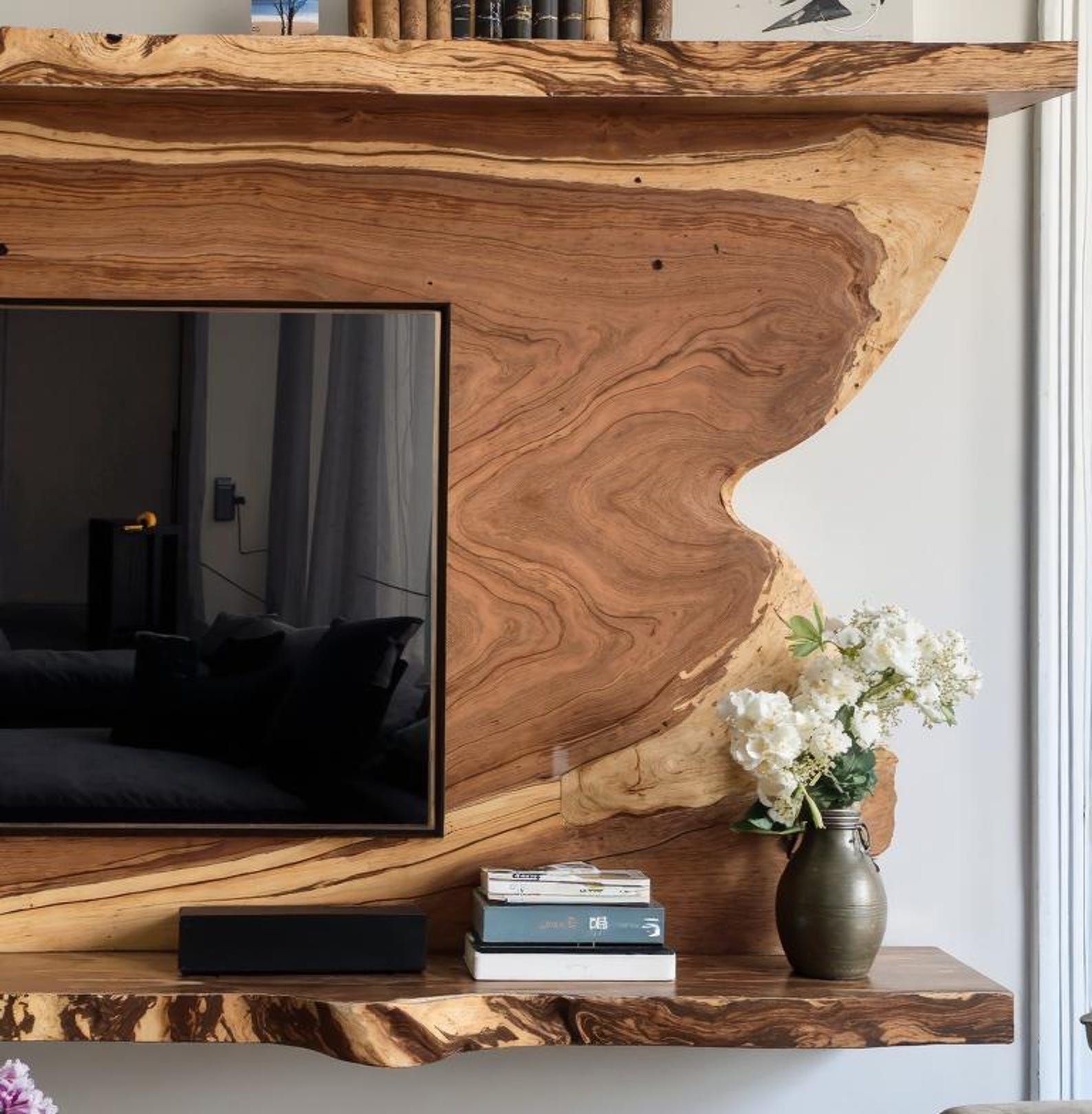 Rustic Living Room Media Console And Tv Stand For Entertainment Spaces SITHTVC002
