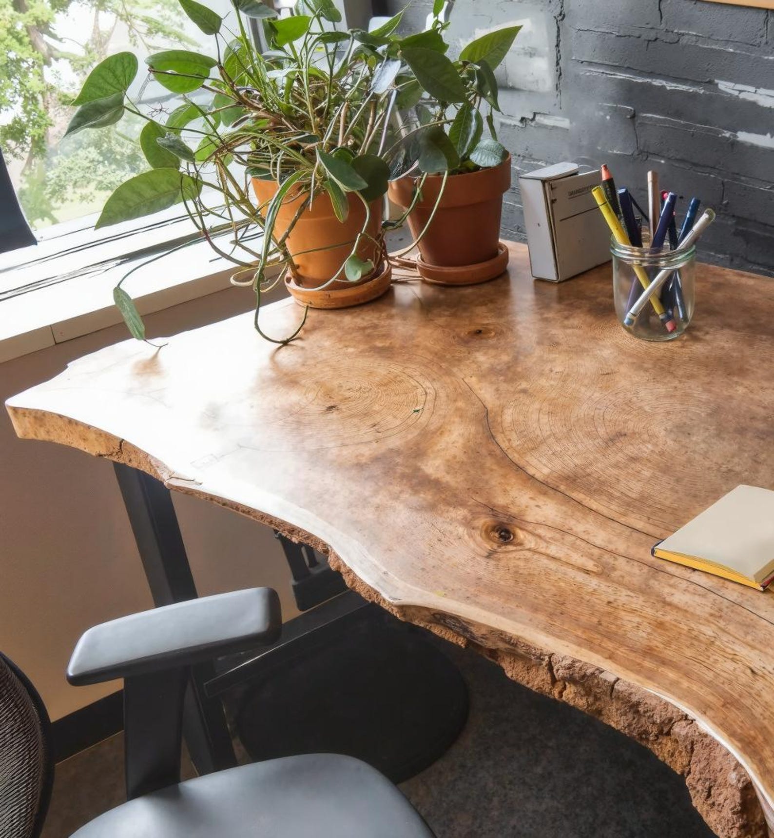 Rustic Custom Modern Live Edge Desk For Home Office And Workspace Setup SITHDE001
