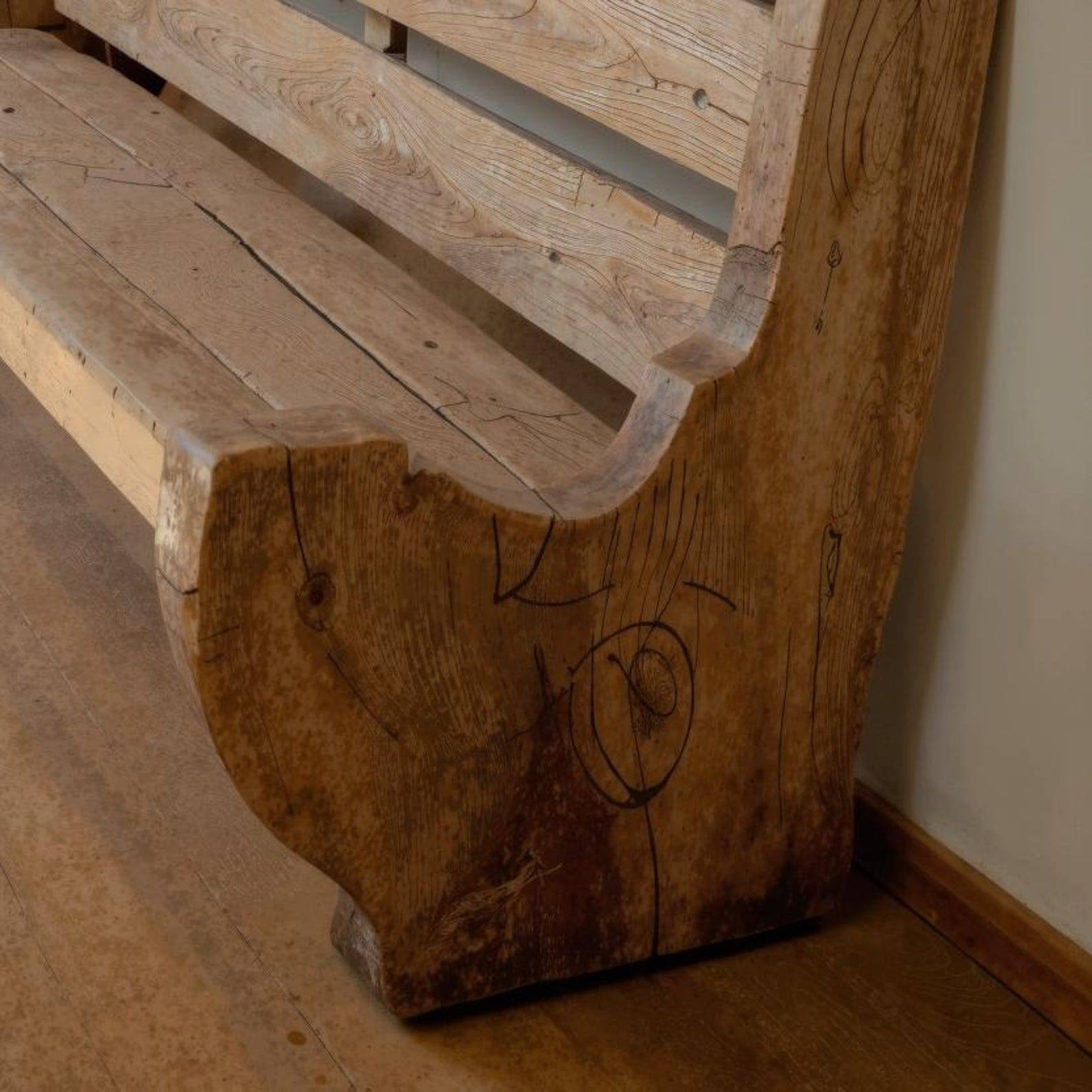 Rustic Solid Wood Bench For Home And Garden Seating SITHBEN002