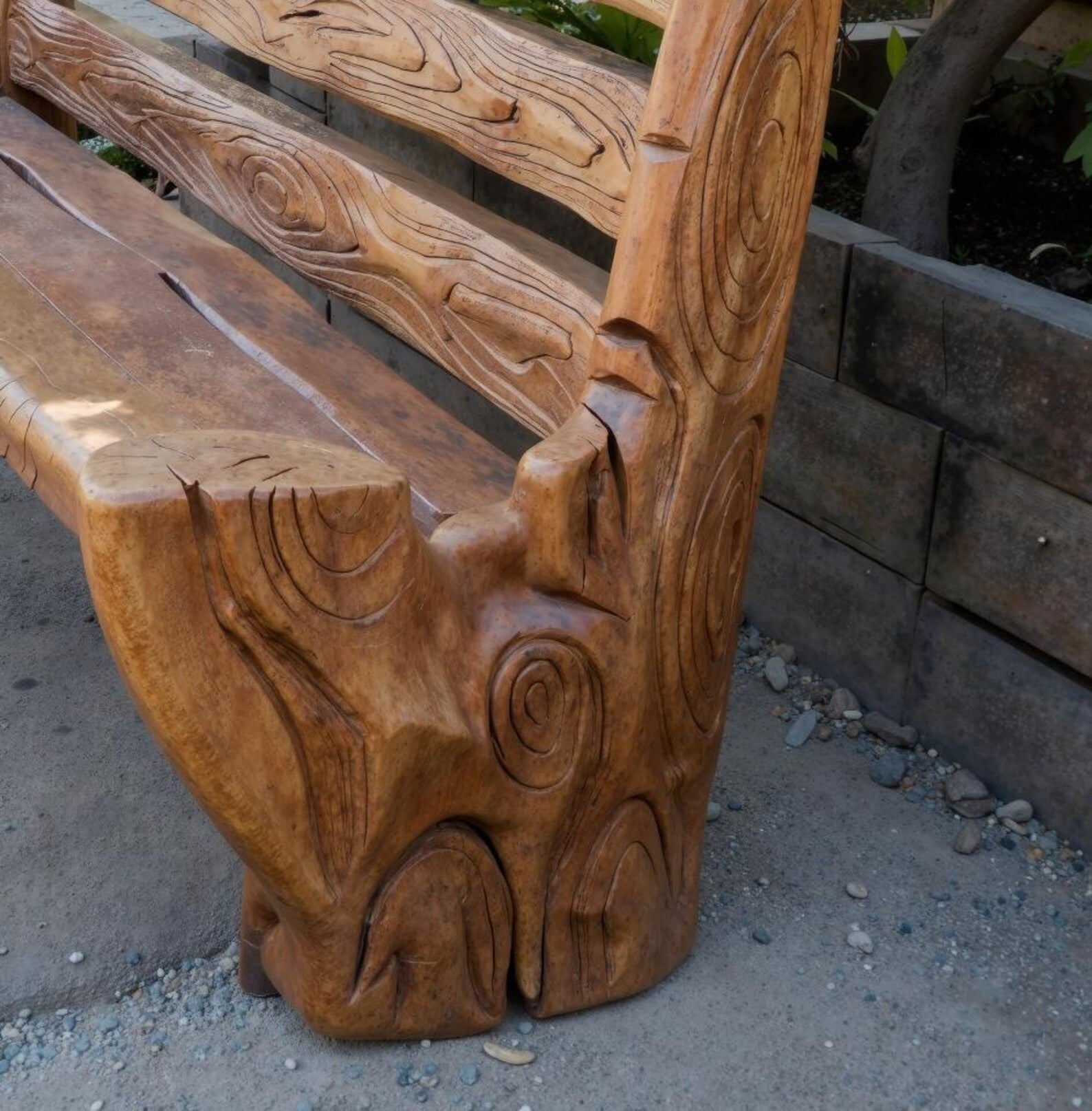 Rustic Solid Wood Bench For Natural Seating In Garden And Patio Spaces SITHBEN005