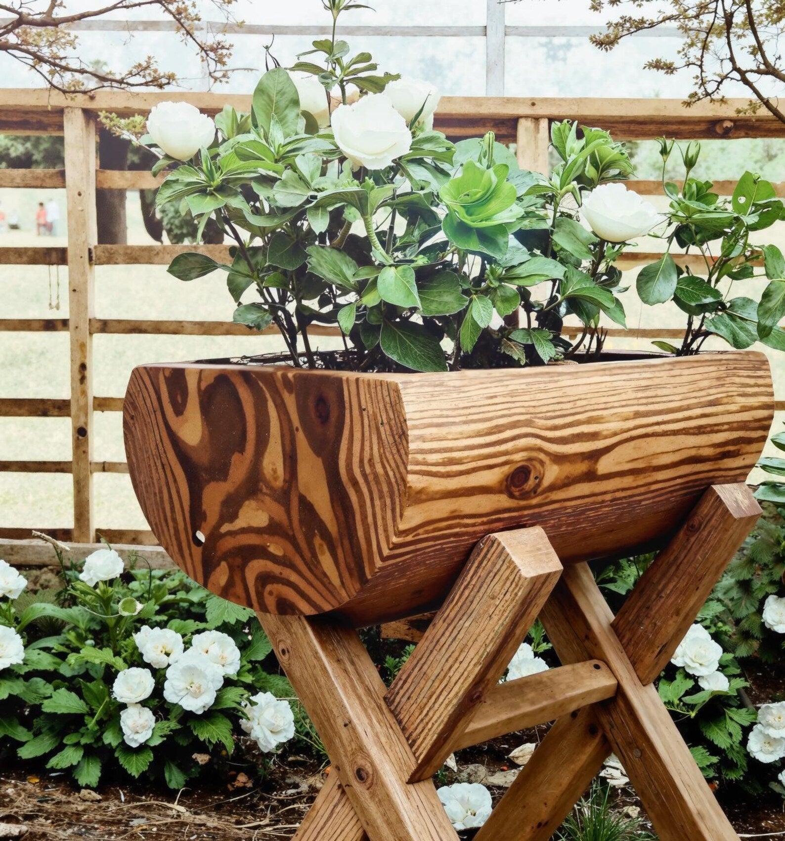 Rustic Log Planter With Stand For Garden And Patio Display SITHPT003