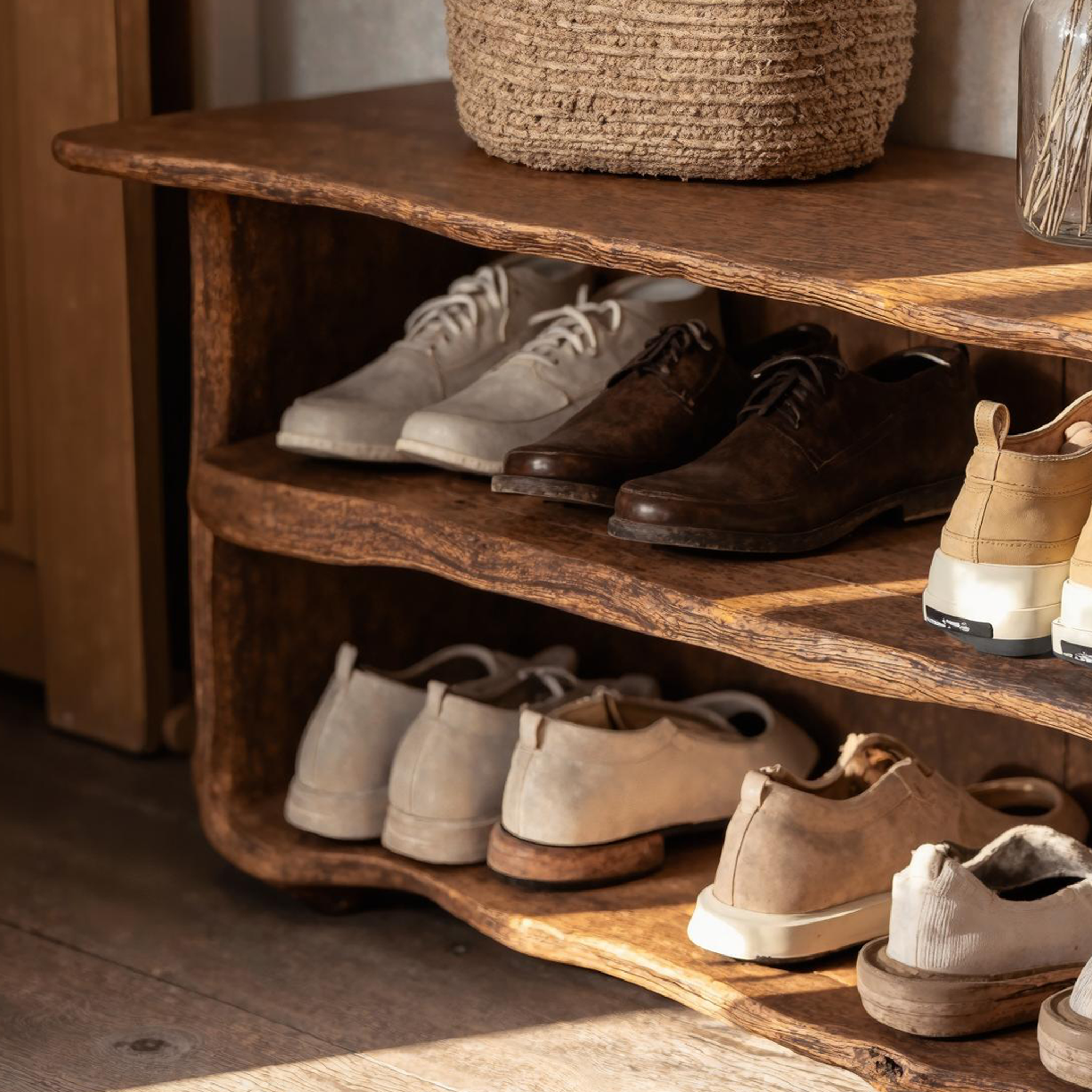 Space-Saving Entryway Shoe Bench For Modern Homes SILDTSHB014