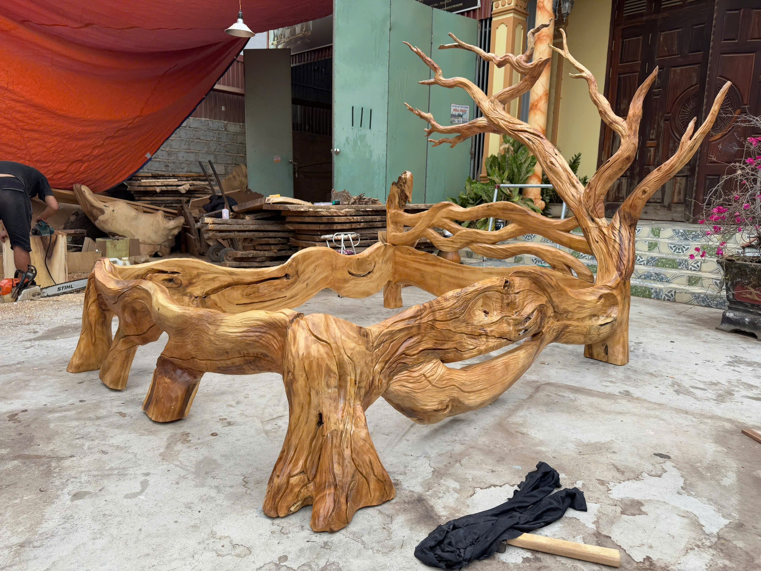 Rustic Solid Wood Bed Frame Queen Bed Vintage Housewarming Gift SINLWB003